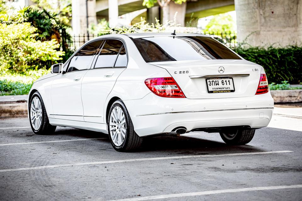 BENZ C-CLASS C220 CDI ELEGANCE ดีเซล ปี 2014 โฉม W204 สีขาว  8