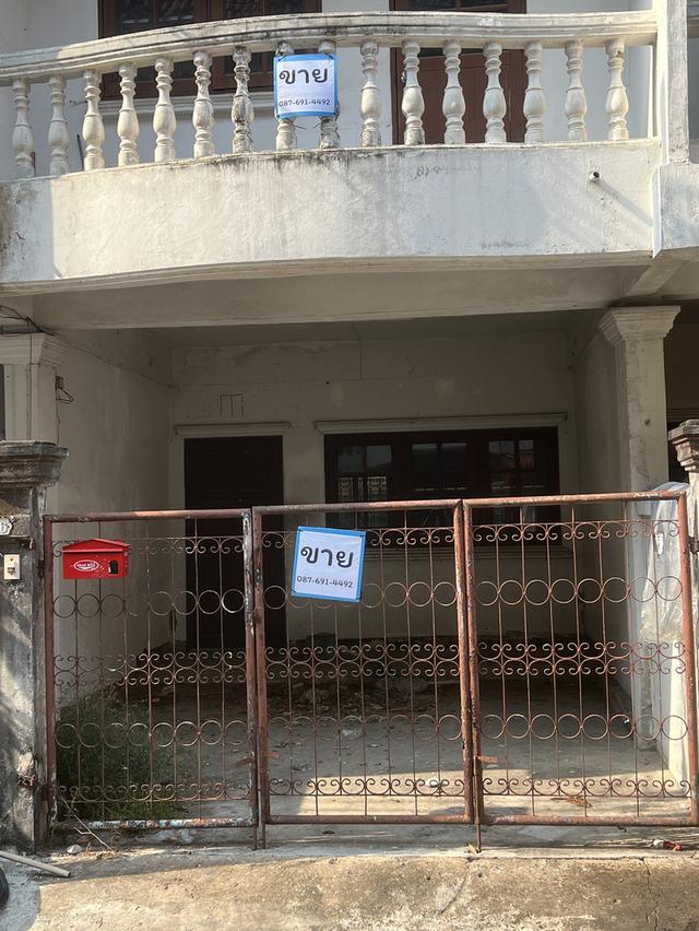 🧨 ถูกเหมือนได้เปล่า! ทาวน์เฮ้าส์ 3 ชั้น พื้นที่เยอะ จอดรถ 2 คัน 🚗 ม.อมรชัย 3 ซอย 7 เพียง 1.65 ลบ. 🔥 เจ้าของใจดี ฟรีโอนทุกบาท! 2