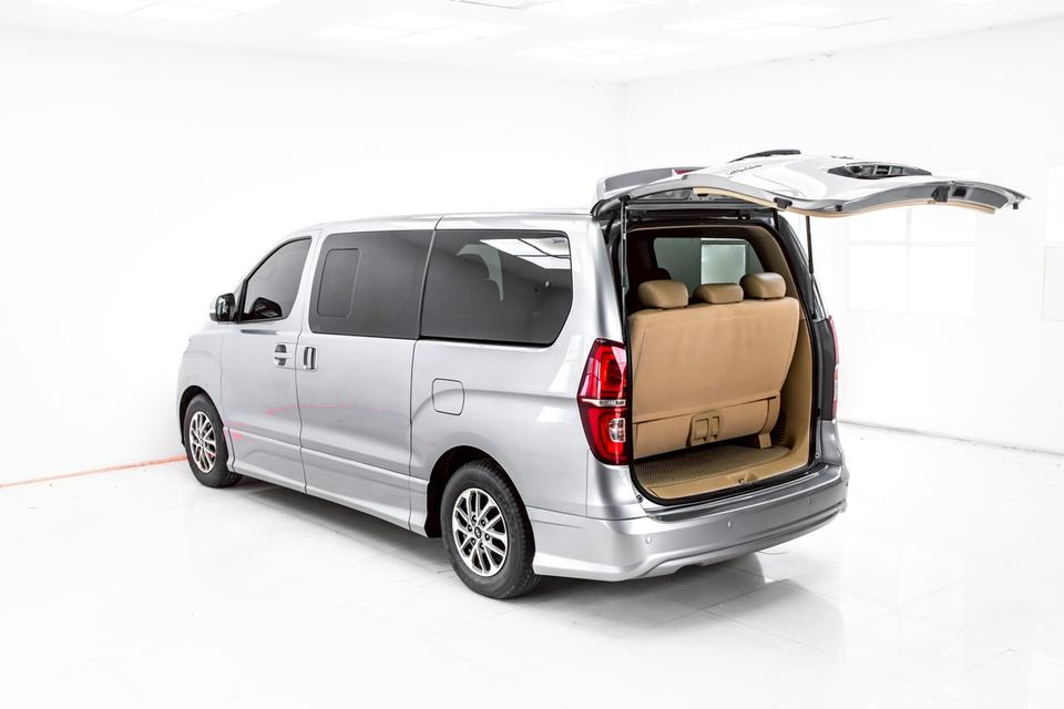 รหัสรถ 3B146 hyundai h1 elite 2020 10