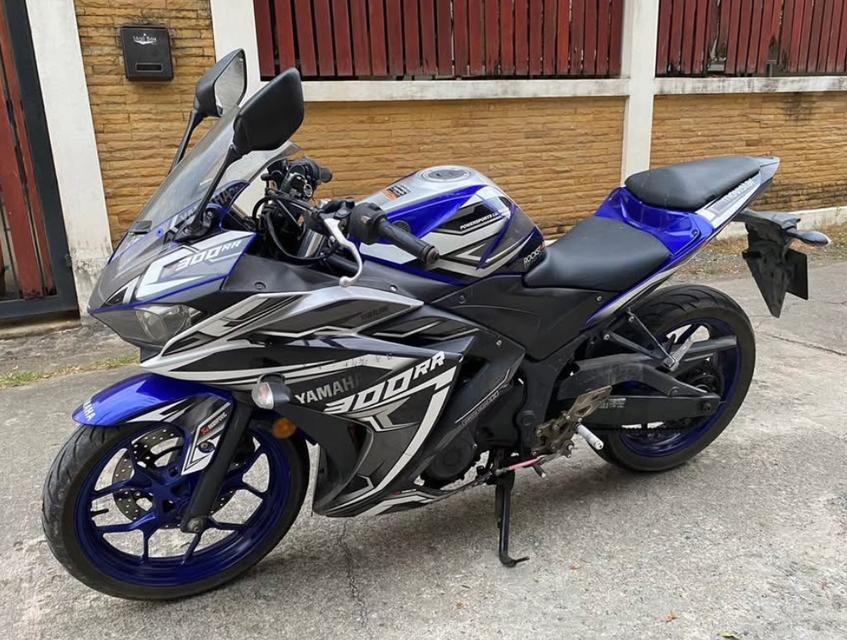 ขายมอเตอร์ไซค์ Yamaha YZF-R3 สีน้ำเงิน 2