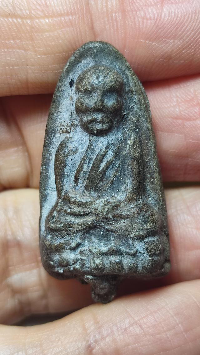 หลวงปู่ทวด เก่า เนื้อว่าน ใหญ่