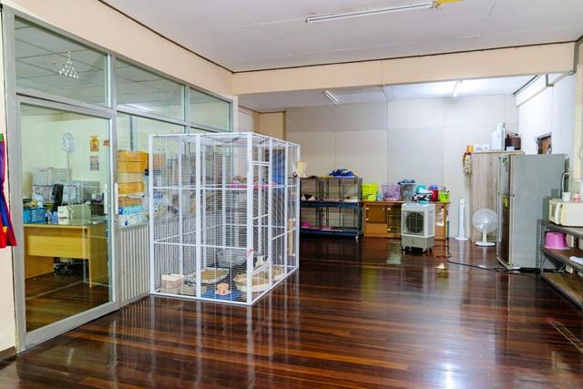 เซ็นทรัล พระราม3 600ม. BRT ถนนจันทน์ 1.1กม. ให้เช่าโกดัง 2ชั้น 542 ตร.ม สาธุประดิษฐ์ 12-20 135 ตร.วา. 3 นอน 2 น้ำ 8