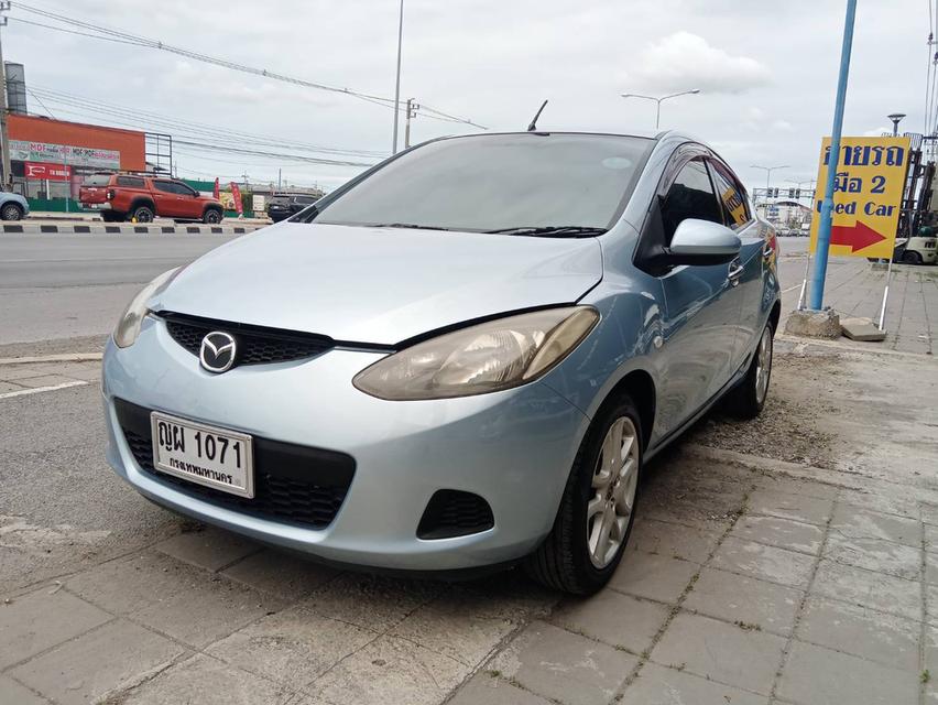 2011 Mazda 2 1.5 Groove Sedan 2