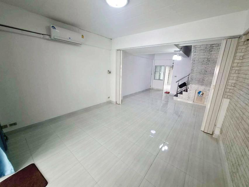 ***ให้เช่า ทาวน์เฮ้าส์ กิตตินคร ซอยมังกร (ราคาไม่แพง!!!) ใกล้ ถ.เทพารักษ์ 3