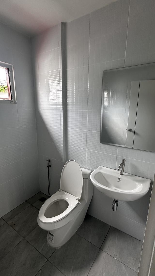 ขายทาวน์เฮาส์ 2 ชั้น หมู่บ้านบัวทอง  จ.นนทบุรี 9