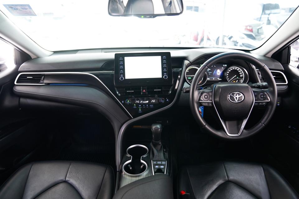 TOYOTA CAMRY 2.5 HYBRID HEV PREMIUM AT ปี 2022 จด 2024 สีดำ 4