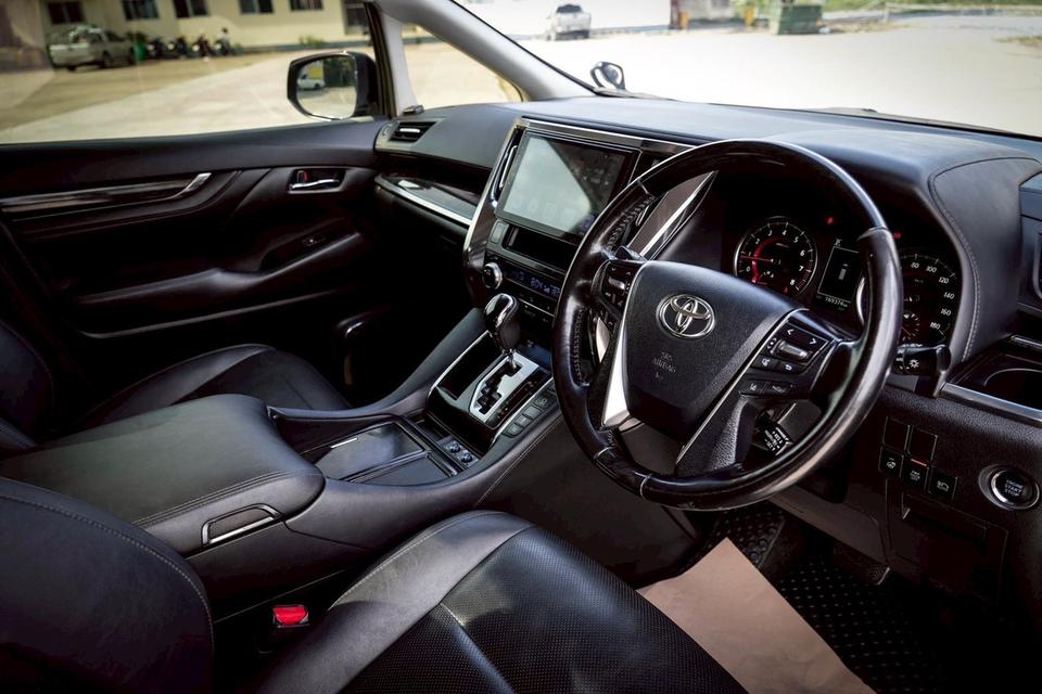 ขาย Toyota Vellfire 2.5ZG ปี20 12