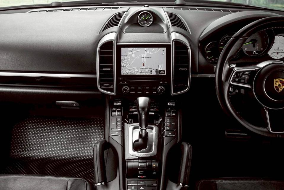 รหัสรถ PR1277 Porsche Cayenne S E-Hybrid Platinium Edition Package (2017) 13