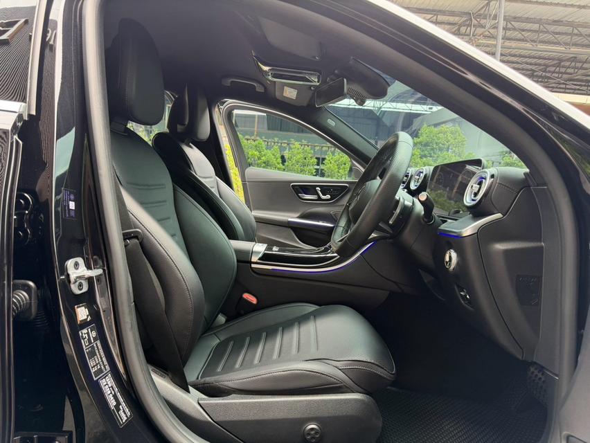 Mercedes-Benz C 220d AMG Line 2023Mileage 27,000 Km. รูปที่ 11