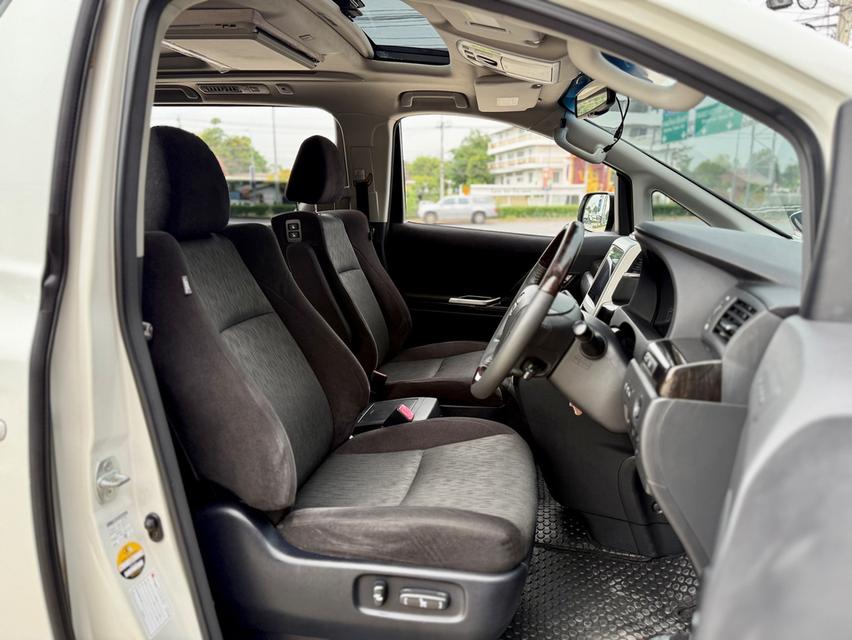 ขาย Toyota Vellfire 2.4ZG Deition ปี13 12