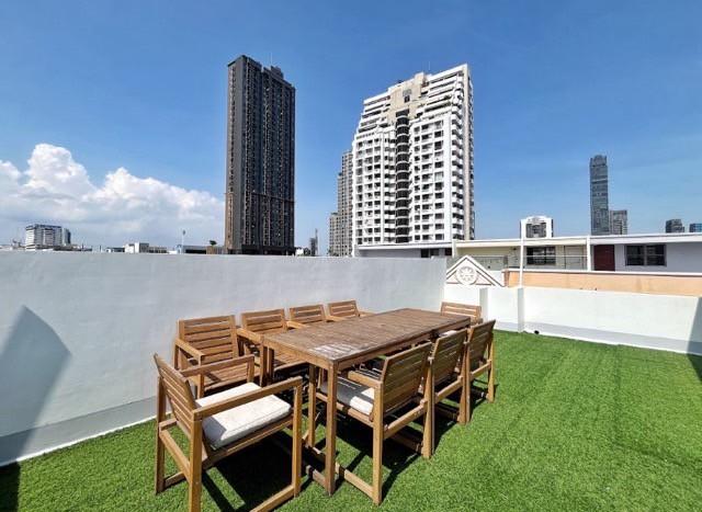 ให้เช่าบ้านเดี่ยว 5 ชั้น ตกแต่งพร้อมเข้าอยู่ ซอยทองหล่อซอย 25 สไตล์ class modern พื้นที่ใช้สอยกว่า 600 ตร.ม. เหมาะสำหรับครอบครัวขนาดใหญ่หรือโฮมออฟฟิศ 8