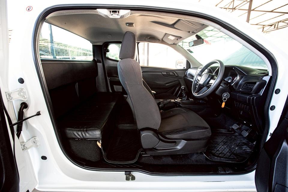 Isuzu D-Max Space Cab 1.9 DDi S ปี 2020 สีขาว มือเดียวป้ายแดง 14