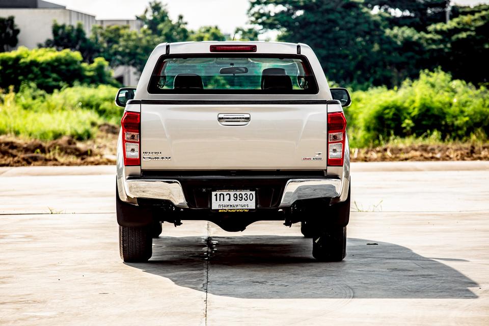 Isuzu D-Max Hi-Lander Cab4 2.5 VGS Z ท๊อป ปี 2013 เกียร์ธรรมดา 4 ประตู มือเดียวป้ายแดง 7