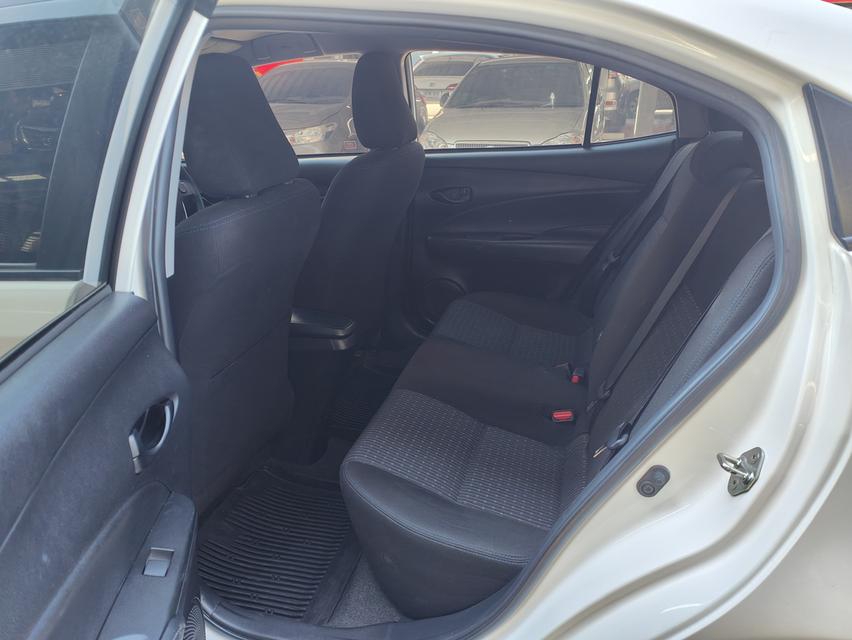 Toyota Yaris Ativ 1.2 E AT ปี 2017 10