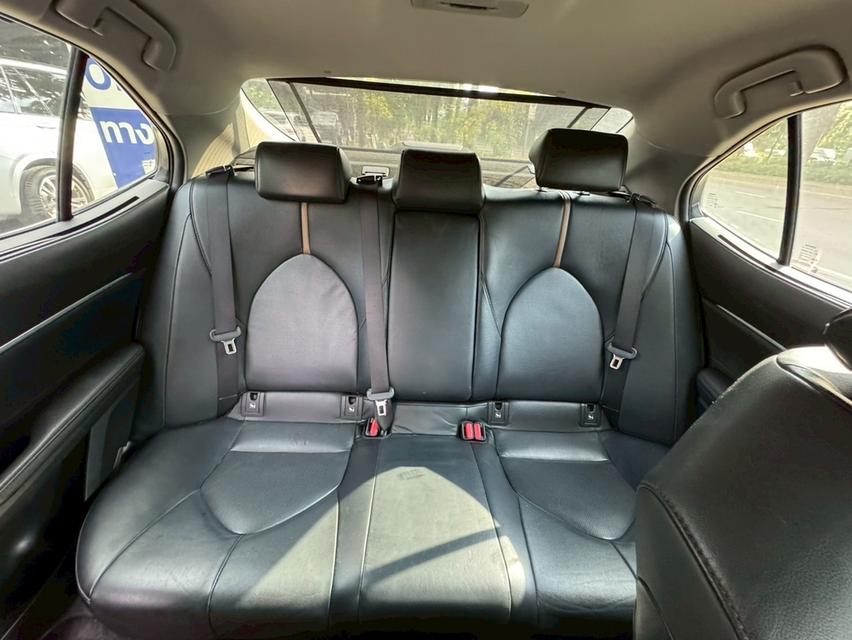 Toyota Camry 2.0G 12