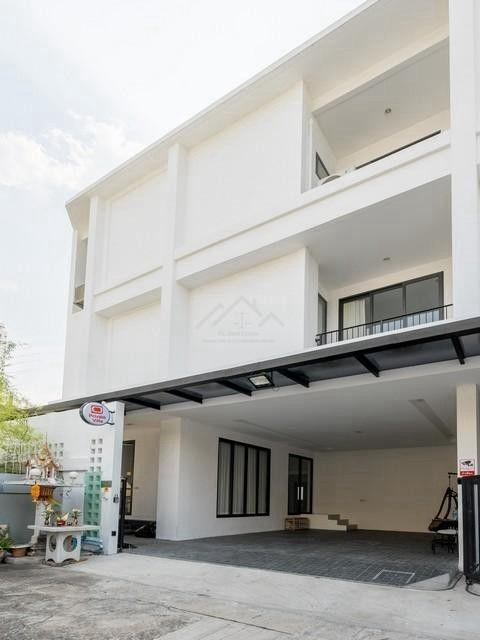 ให้เช่าโฮมออฟฟิศ 3 ชั้น ทองหล่อ พระราม 4 ซอยสุขุมวิท 36 Minimall Style เรียบหรู FULL เฟอร์นิเจอร์ ใกล้ BTS ทองหล่อ เหมาะทำโฮมออฟฟิศ 1