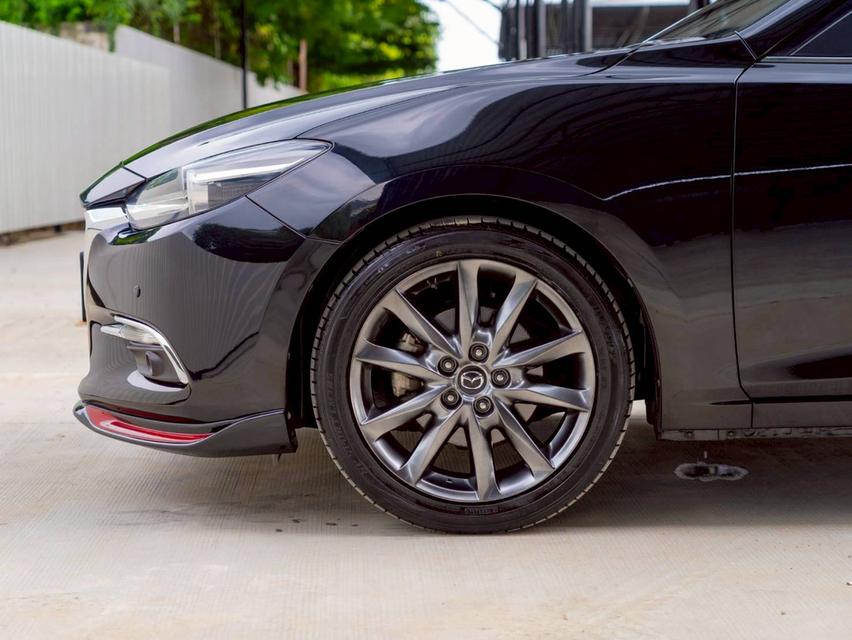 Mazda 3 2.0S Sport ปี 2018 รถสวย