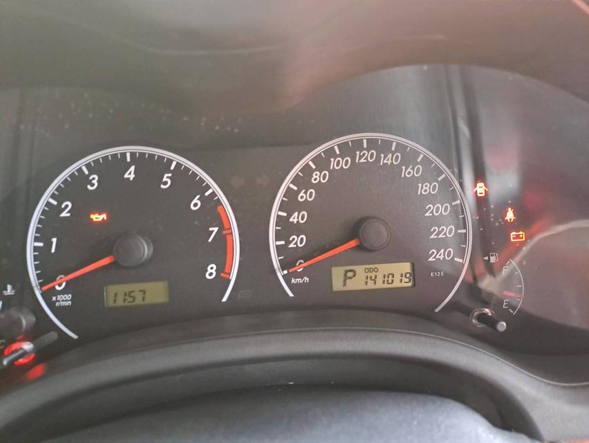 TOYOTA ALTIS 1.6 E CNG โรงงาน ปี2011 สีเทา รถมือเดียวจากป้ายแดง เข้าศูนย์ตลอด 12