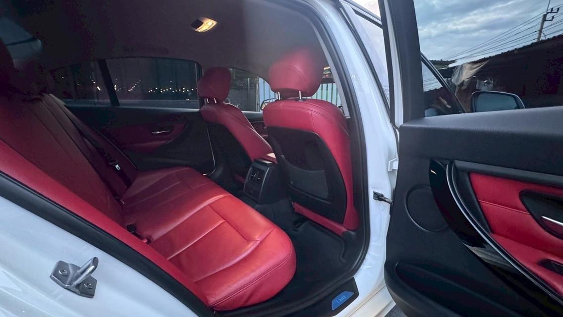 รหัสรถ TPV5930 🎊 BMW 320d Sport F30 🎊 2013 12