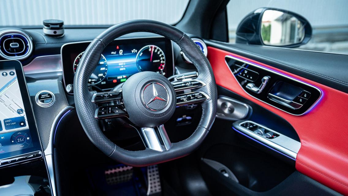 Mercedes-Benz GLC350e Coupe 4Matic AMG Dynamic 2024 สีดำ รูปที่ 12