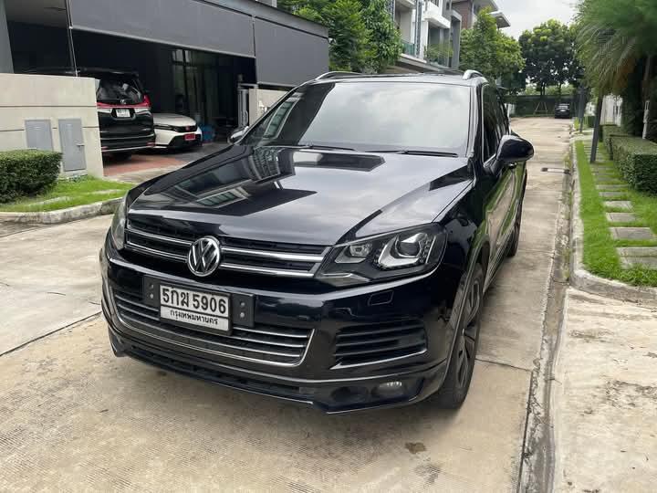 Volkswagen Touareg ขาย