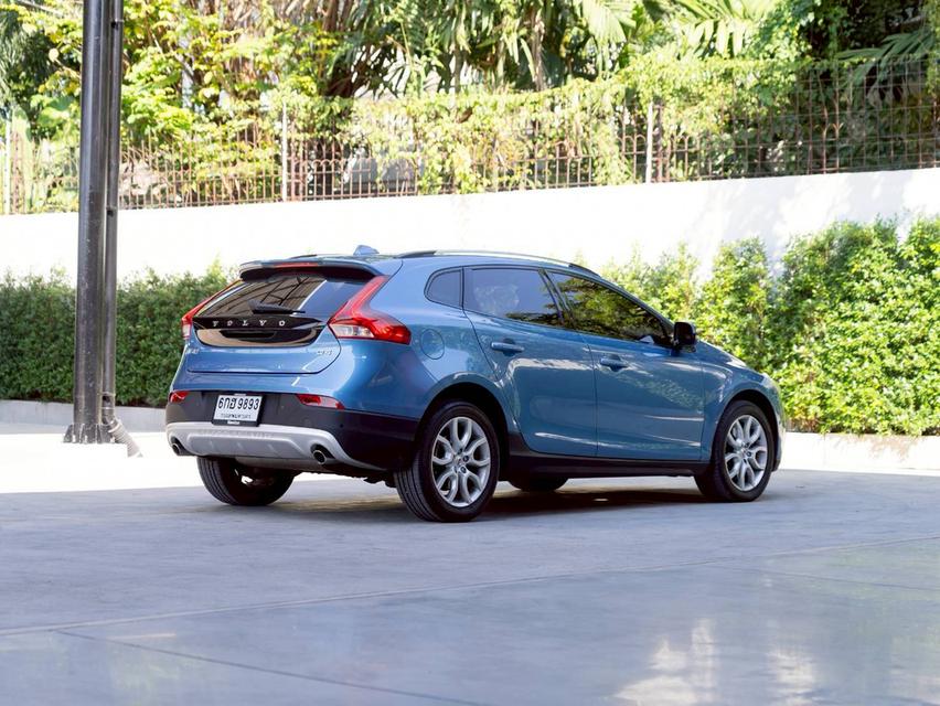 Volvo V40 Cross Country D4 ปีจด 2017♨️ #ประกันเครื่องเกียร์3ปี3หมื่นkm.  2