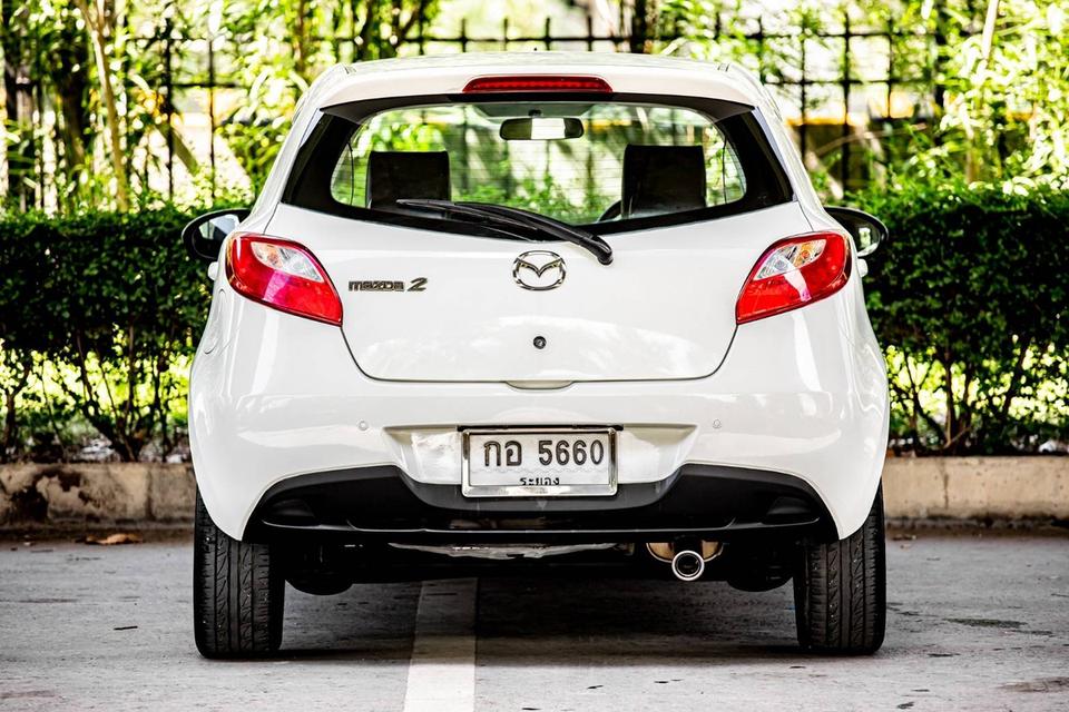 Mazda2 1.5 Groove Sport ปี 2010 สีขาว  7