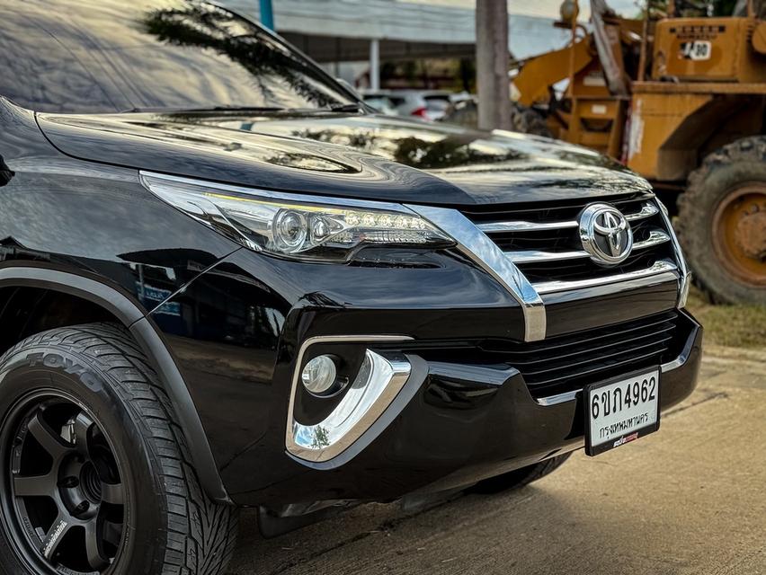 Toyota Fortuner 2.4V ปี16 15