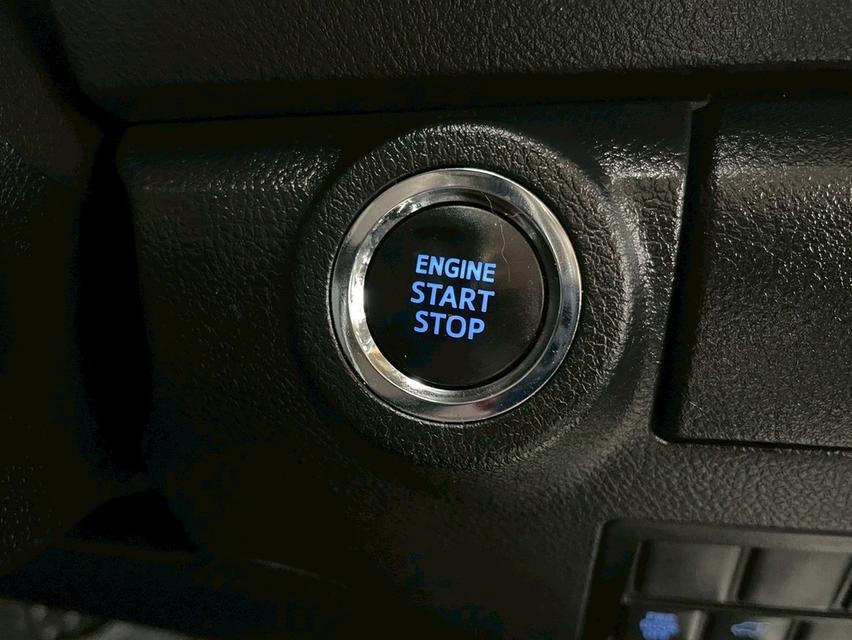 ขาย Toyota Fortuner 2.4V ปี19 9
