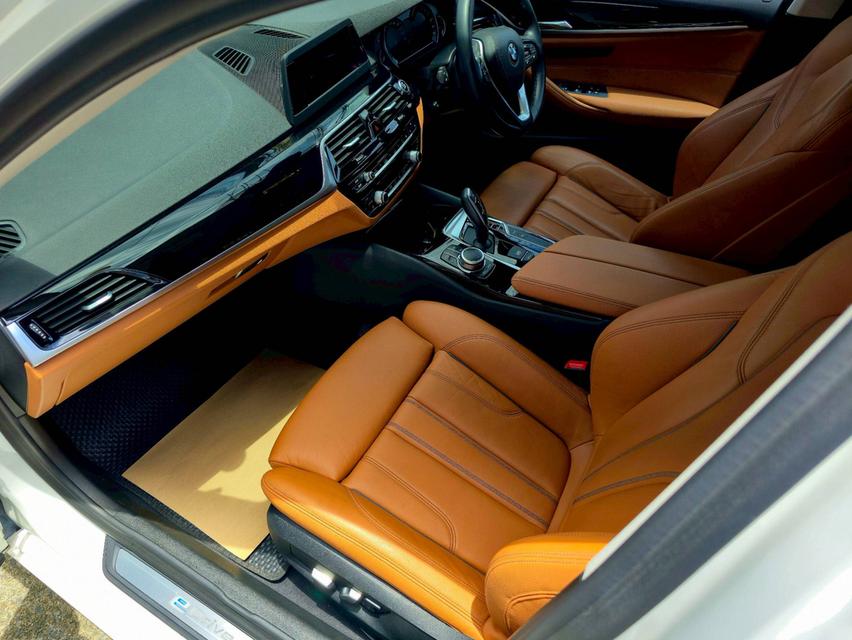 รหัสรถ BAC9365 BMW SERIES 5 530e 2.0 ELITE G30 ปี 2019 จดทะเบียนปี 2021 10