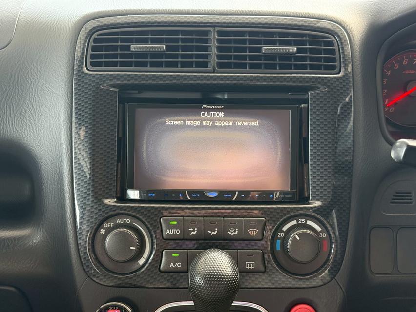 2003 HONDA STREAM 2.0S 12