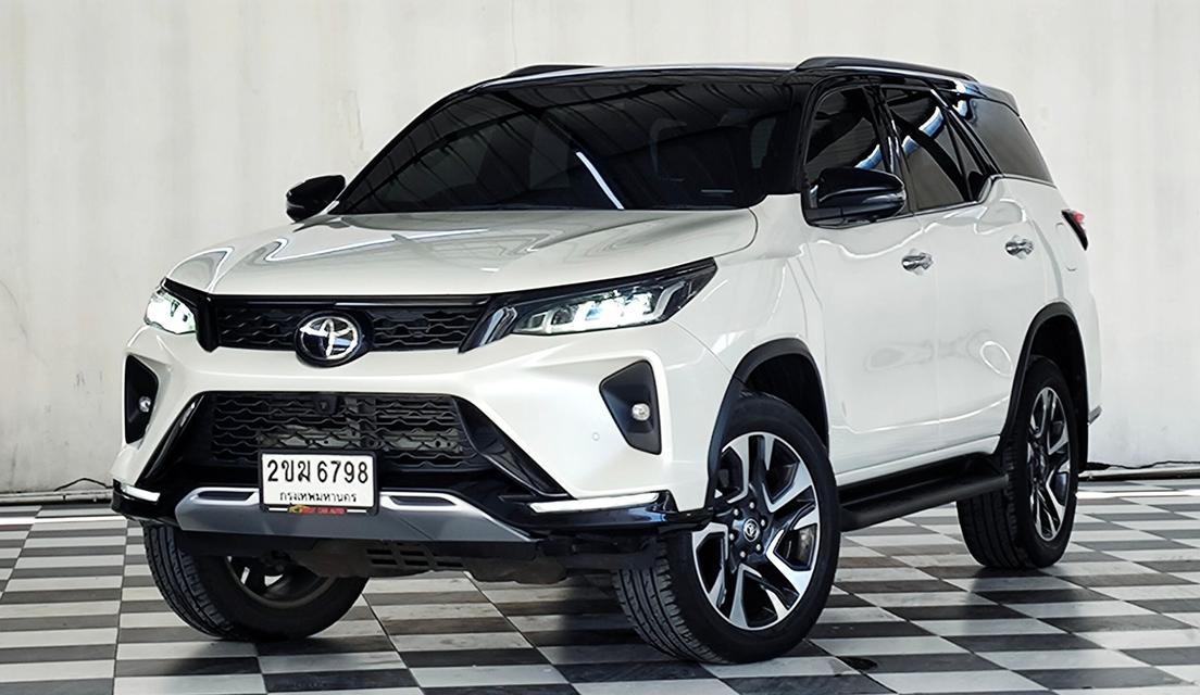 FORTUNER LEGENDER 2.8 V 4WD ปี 2020 จด21 ✅ ฟรีค่าจัด-ค่าโอน ✅ ฟรีประกันภัย ✅ ฟรี พรบ