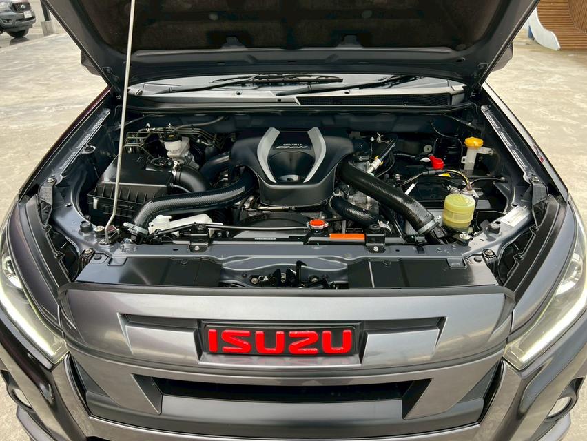 ISUZU D-MAX V-CROSS CAB-4 3.0 Ddi M ปี 2019 โฉม V-CROSS CAB-4 19-ปัจจุบัน 19