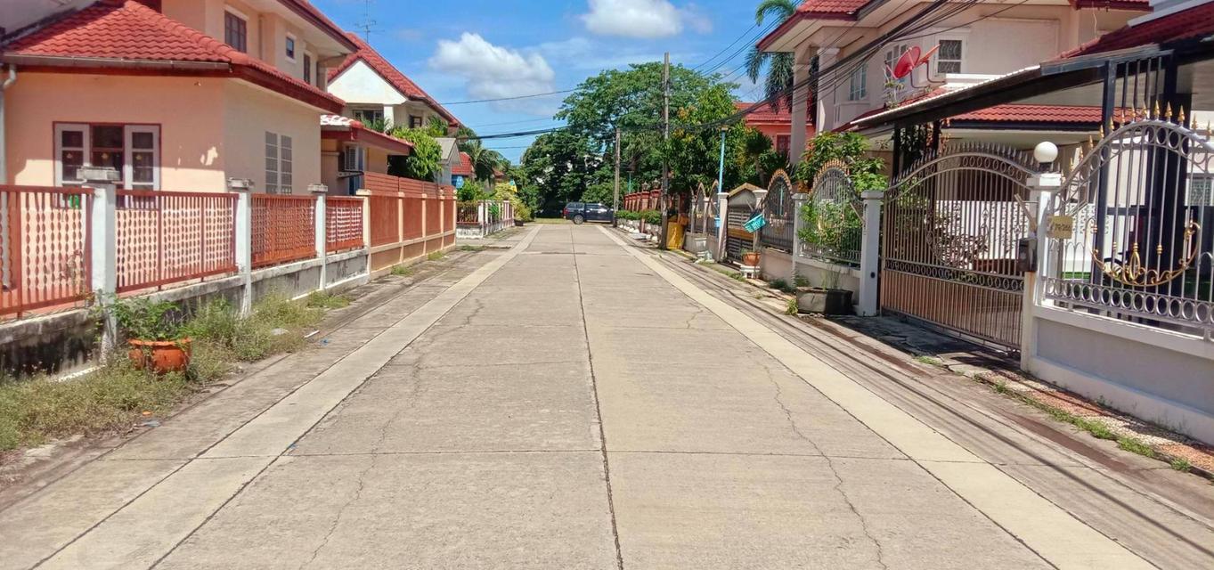 เจ้าของขายเอง บ้านเดี่ยว 2 ชั้น  เนื้อที่ 72 ตรว. บ้านพร้อมอยู่ 11