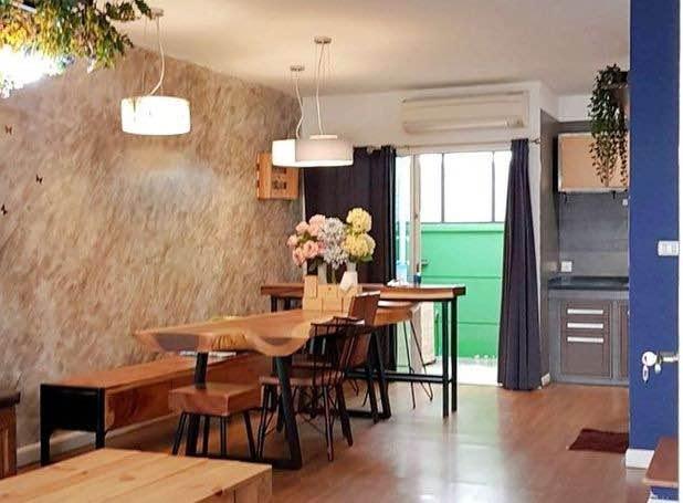ให้เช่าทาวน์โฮม 3 ชั้น โครงการคุณภาพของแสนสิริ Town plus ทาวน์พลัส อ่อนนุช – ลาดกระบัง ซอยลาดกระบัง 20/1 ตกแต่งสวย บ้านว่างสิ้นเดือน ตุลาคม 2568 1