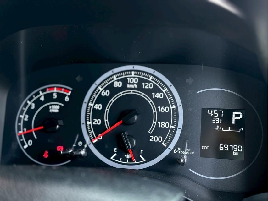รหัสรถ WRT7820 2020 TOYOTA COMMUTER, 2.8  15
