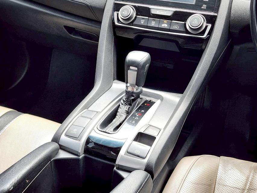 ขาย Homda Civic 1.8El ปี17 10