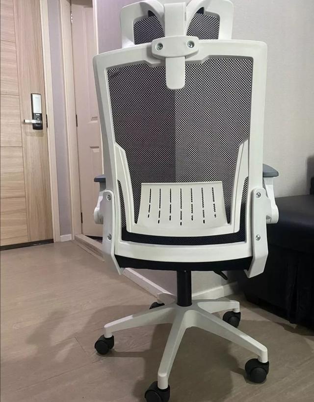 เก้าอี้ทำงานสีขาวดำ 3