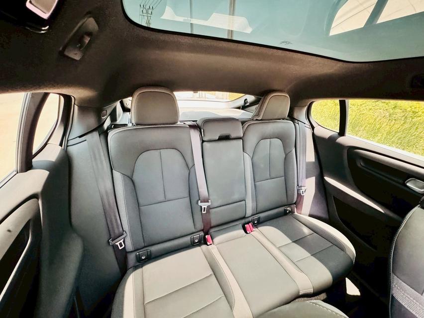 VOLVO C40 RECHARGE PURE ELECTRIC TWIN MOTOR 8