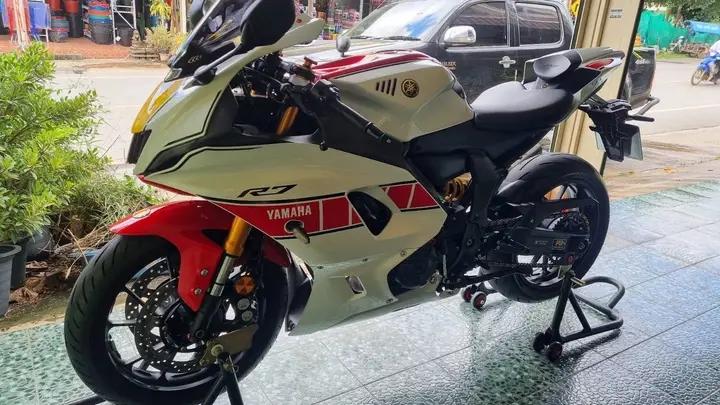 มอเตอร์ไซค์สภาพนางฟ้า Yamaha R7 3