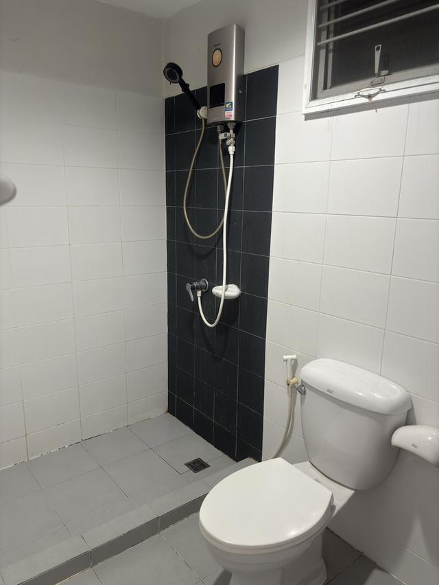 ให้เช่าบ้านราคาถูก บ้านเช่าใกล้เมกาบางนา 800เมตร เนื้อที่20ตรว. 3นอน 2น้ำ แอร์ 4เครื่อง พร้อมอยู่ 14