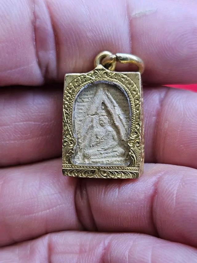 พระเลี่ยมทององค์ละ 10500 7