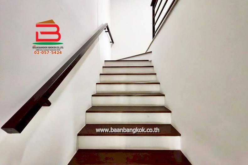 ทาวน์เฮาส์ หมู่บ้าน ภัทรไพรเวท 2 เฟส 3 เนื้อที่ 24.7 ตรว. ถนนปทุมธานี-สามโคก-เสนา อ.สามโคก จ.ปทุมธานี 6