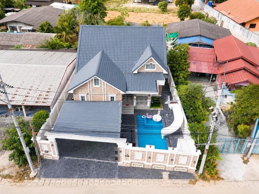For Sale — Modern Luxury House with Pool 93sqw 400sqm 3bedrooms 3 bathrooms near international schools, local market, and motorway. 3