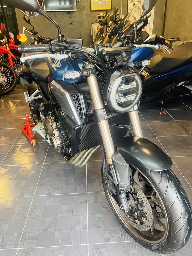 ขายด่วน Cb650r ปี2019 รูปที่ 3