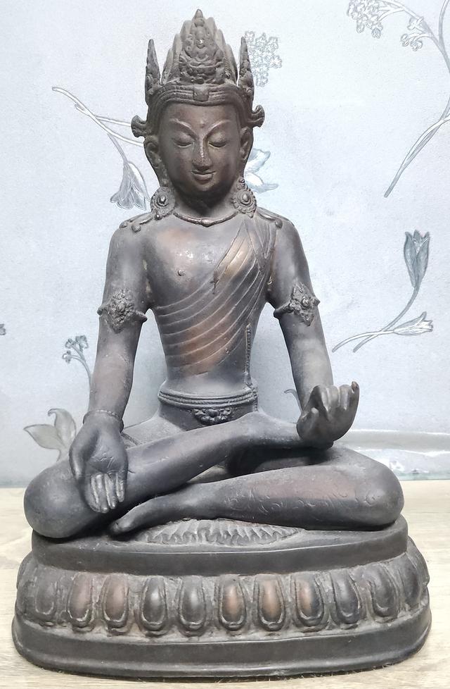 พระโพธิสัตว์เนื้อสำริด. line. amulet1999