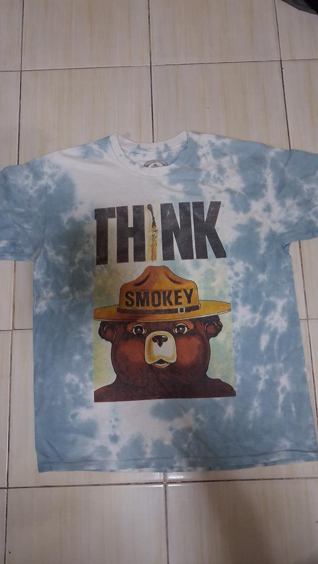เสื้อยืดวินเทจมือสอง สีฟ้ามัดย้อม MEN'S T-SHIRT THINK SMOKEY THE BEAR TIE DYE TEE 100% COTTON OFFICIAL LICENS