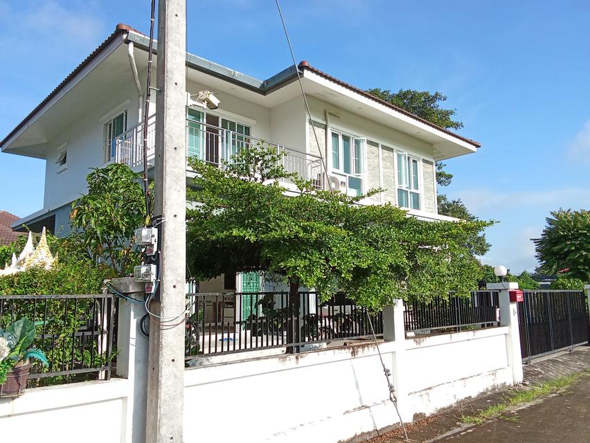 บ้านหรู 2 ชั้น สไตล์โมเดิร์น ใกล้ตลาดเจริญเจริญ ราคา3.95ล้านบาท 2