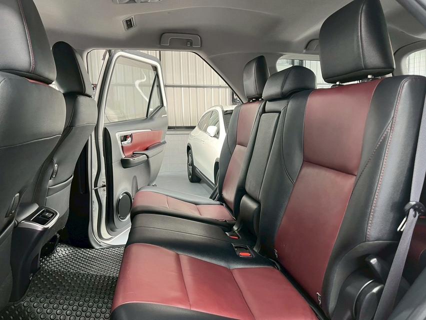 รหัสรถ WMT586 Toyota Fortuner 2.8 TRD Sportivo ปี 2018 รูปที่ 15