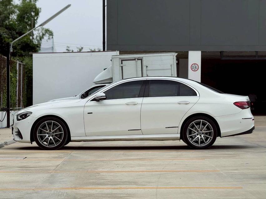 Mercedes Benz E300e AMG Dynamic Facelift (W213) รูปที่ 3